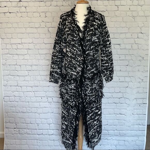 Foxiedox Duster  - Picture 3 of 9